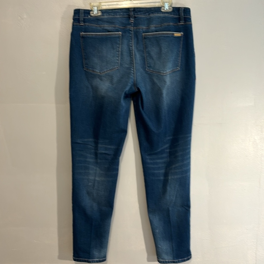 WHBM , The girlfriend embroidered jeans, size 10 - Picture 3 of 10